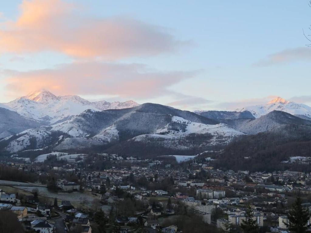 Terrasse, Jardin,, Appartement 80M², Vue Montagne, Wifi, Bureau Bagneres-de-Bigorre Luaran gambar